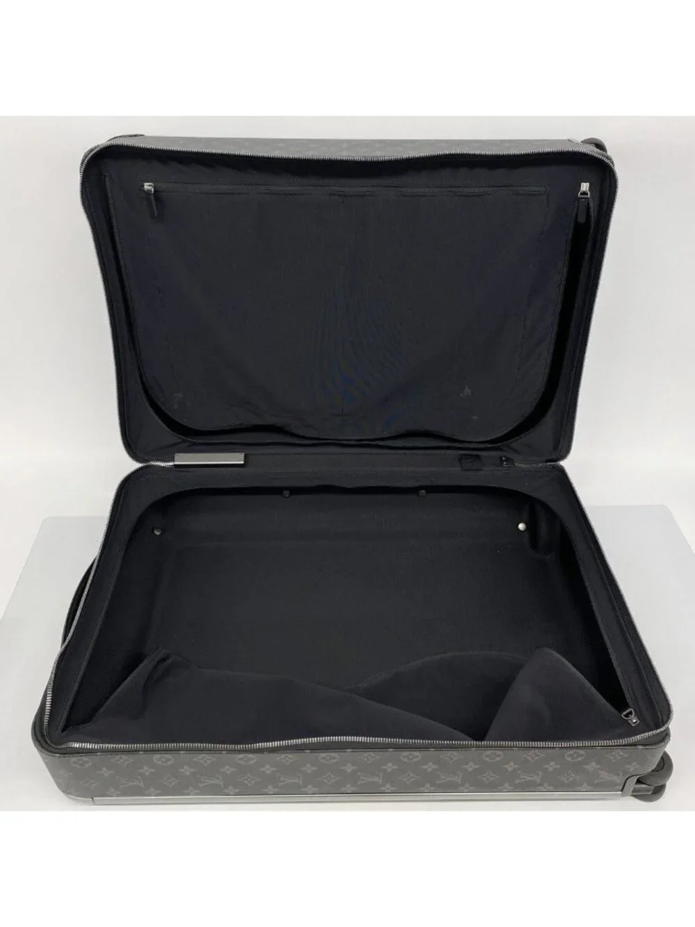 Louis Vuitton Travel Bag Monogram Eclipse Horizon 70 Black